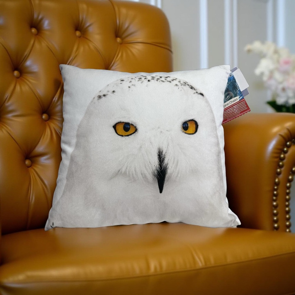 World Traveler Collection NWT Beautiful Snowy Owl 16” x 16” Velour Accent Pillow